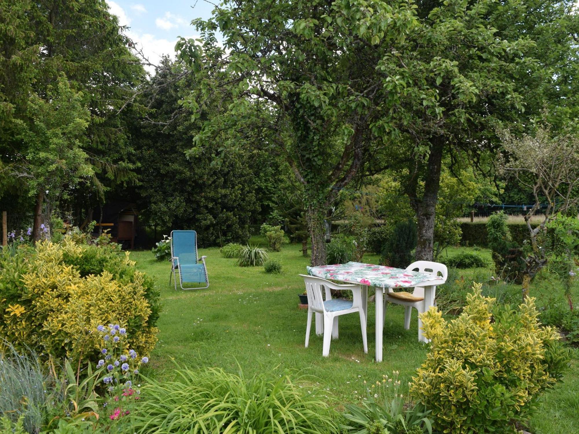 Gîte Crissé, 4 pièces, 6 personnes - FR-1-410-186 Esterno foto